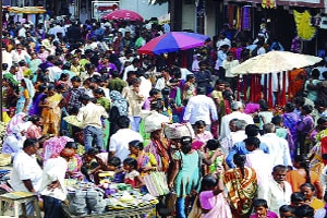 बाजारपेठेत दिवाळीचा उत्साह