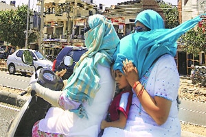 सोलापुरात उष्णतेची धग; तापमानाचा पारा ४०च्या घरात