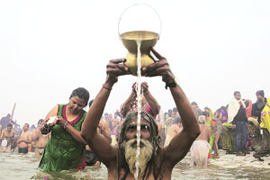 मरणोत्तरही उपेक्षा?