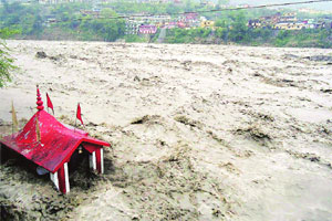 नाशिकमधील २०० भाविक उत्तराखंडमध्ये अडकले