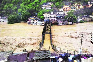 चंद्रपूर जिल्ह्य़ातील यात्रेकरूंची अधिक नावे उघड, काहींशी संपर्क