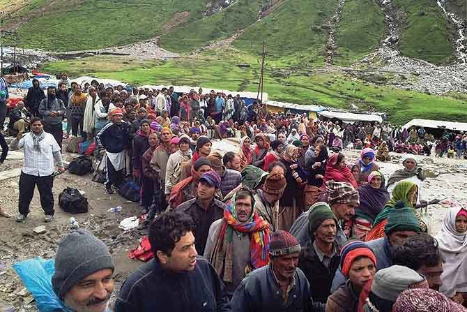 परभणीच्या २५ यात्रेकरूंचा अजूनही पत्ता नाही