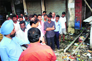 प्रकल्पग्रस्तांची खुराडी..