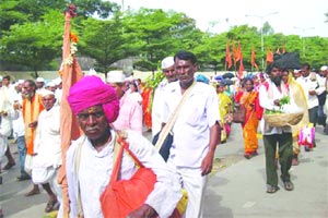 प्रतिपंढरपुरात आषाढीची जय्यत तयारी वारकरी दिंडय़ांची पाऊले धापेवाडय़ाकडे