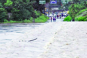 केंद्राच्या पॅकेजवरून अतिवृष्टीग्रस्तांमध्ये असंतोष