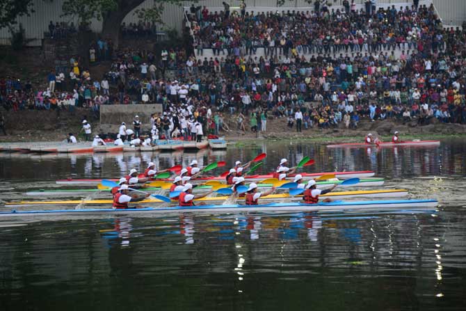 शासकीय अभियांत्रिकी महाविद्यालयातर्फे आयोजित कार्यक्रमात पुणेकरांनी रिगाटाचा थरार अनुभवला. (छायाचित्र - तन्मय ठोंबरे)