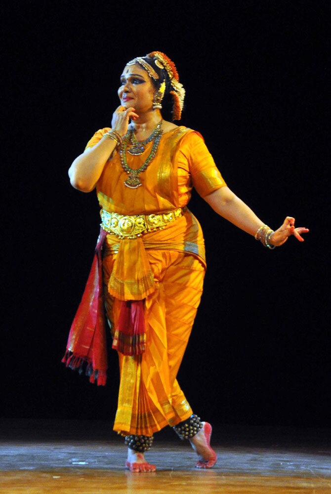 विविध प्राचीन संदर्भ तसंच देवळांमधील शिल्पकला पाहिली तर नृत्य आणि शिल्पकला याचा एकमेकांशी निकटचा संबंध आहे असं लक्षात येतं. या दोन्ही कला एकमेकींना पूरकच ठरल्या आहेत. (एक्स्प्रेस फोटो)