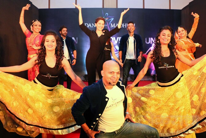 माधुरी दीक्षितनेही यावेळी आपल्या नृत्याची झलक पेश केली. (छाया- अमित चक्रवर्ती)