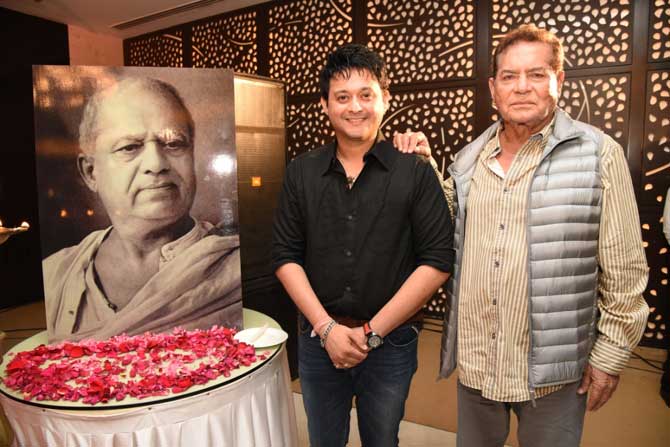 यावेळी भारतीय सिनेमाचे जनक दादासाहेब फाळके यांचं सिनेमाविषयीचं पॅशन दाखवणारा एक व्हिडीओ दाखवण्यात आला आहे. भारतीय सिनेसृष्टीचं हे १०२ वर्ष साजरं करण्यात येत आहे यानिमित्ताने हा व्हिडीओ तयार करण्यात आला आहे.