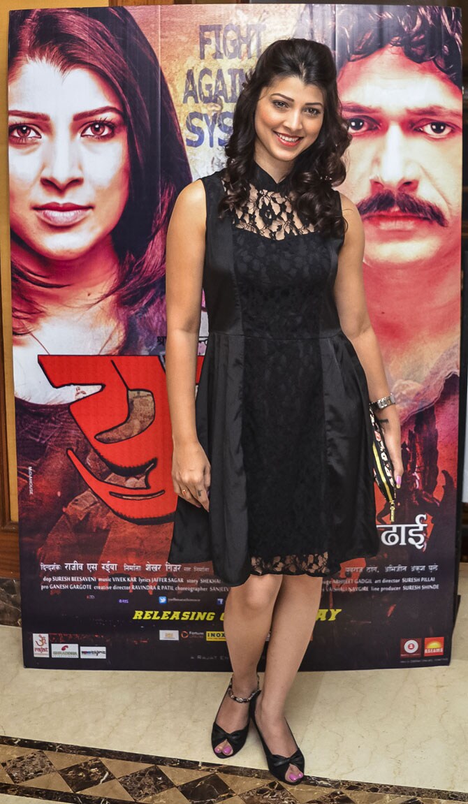 चित्रपटातील मुख्य कलाकार जस्विनी पंडित.