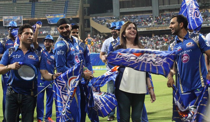 मुंबई इंडियन्सचे वानखेडेवर सेलिब्रेशन (छाया- दिलीप कागडा)