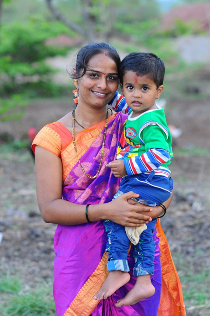 रेशमा आणि आयुष वाडेकर