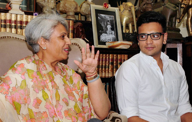 तेवीस वर्षीय यदुवीर वडियार म्हैसूरचे नवे राजा