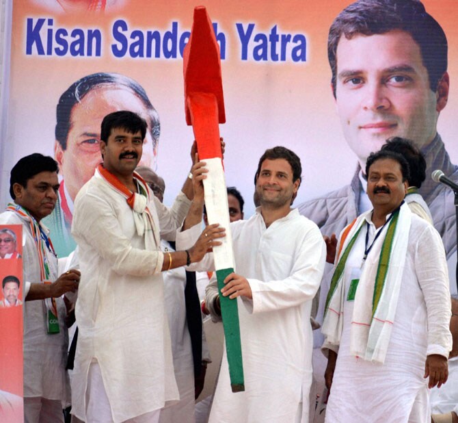 राहुल गांधी यांची तेलंगण पदयात्रा