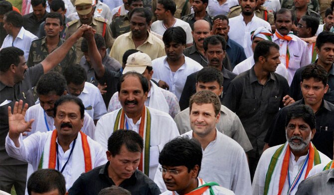 राहुल गांधी यांची तेलंगण पदयात्रा
