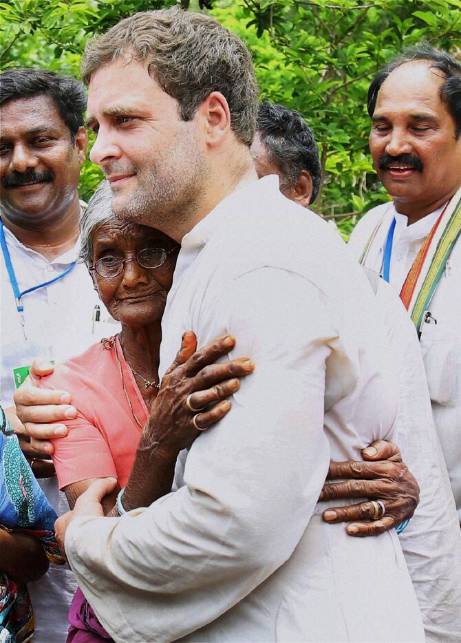 राहुल गांधी यांची तेलंगण पदयात्रा