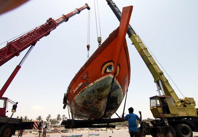 यापूर्वी केंद्र सरकारकडून १ जून ते ३१ जुलै या दोन महिन्यांच्या कालावधीत बंदी घातली जात होती, तर राज्य सरकारकडून १५ जून ते १५ ऑगस्टदरम्यान बंदी असायची.