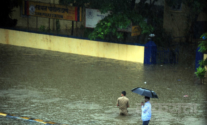 (छायाः गणेश शिर्सेकर)