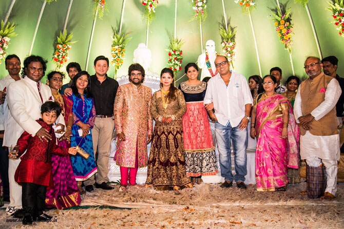 गायक आदर्श शिंदेंचा विवाहसोहळा