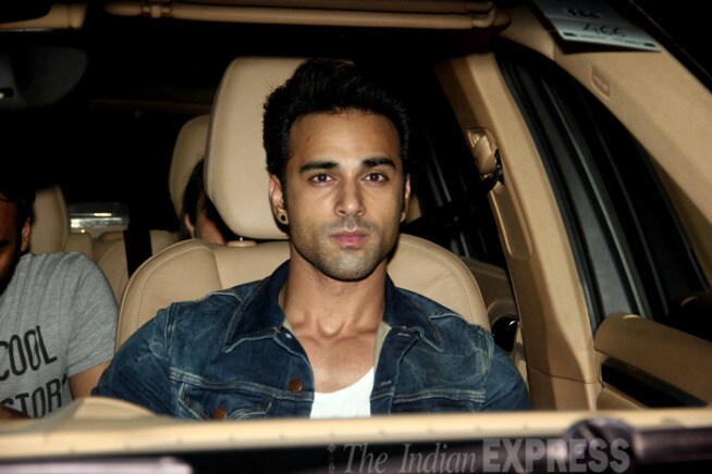 विद्या- इमरानच्या ‘हमारी अधुरी कहाणी’चे स्क्रिनिंग