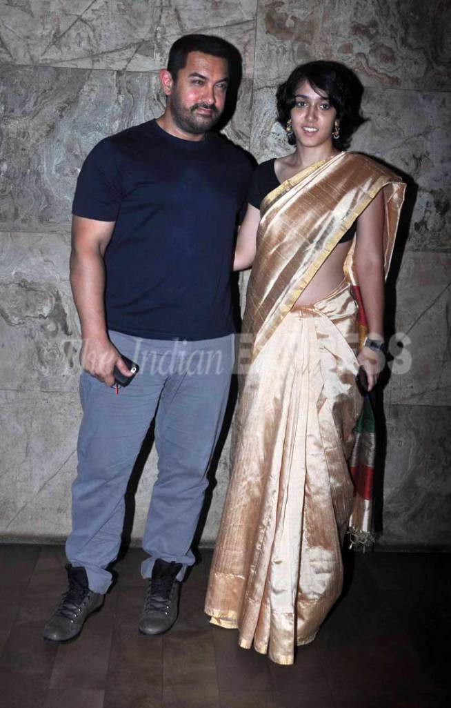 आमिर आणि त्याची मुलगी ईरा. (छायाः वरिन्दर चावला)