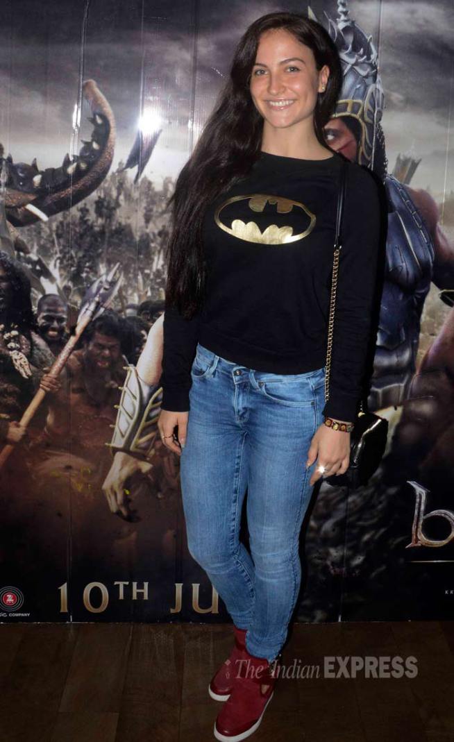 ‘बाहुबली’च्या स्क्रिनिंगला संगीता बिजलानीसह सलमान