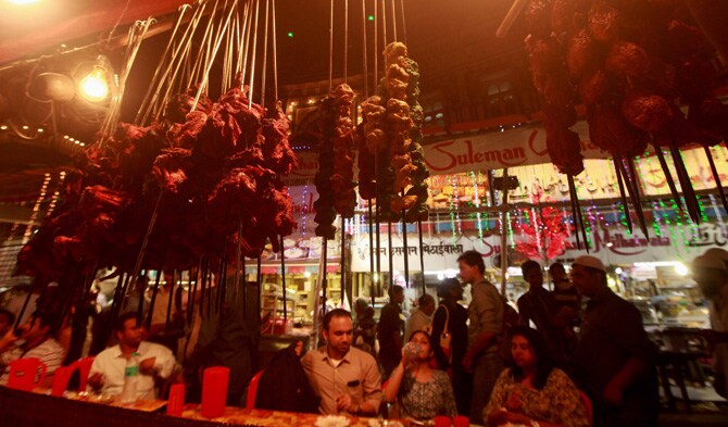 मुंबईत रमजानचा उत्साह