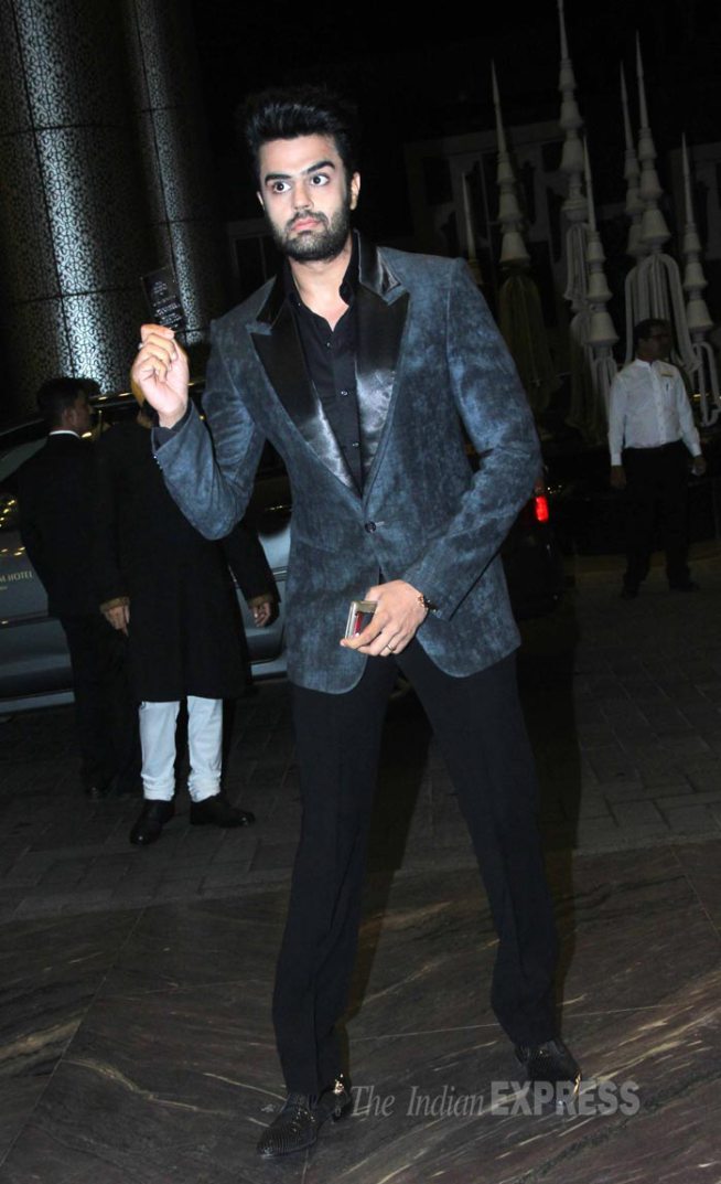 शाहिद-मीराच्या रिसेप्शनला बॉलीवूडकरांची मांदियाळी