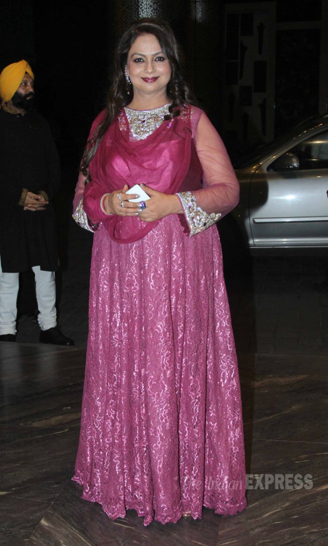 शाहिद-मीराच्या रिसेप्शनला बॉलीवूडकरांची मांदियाळी