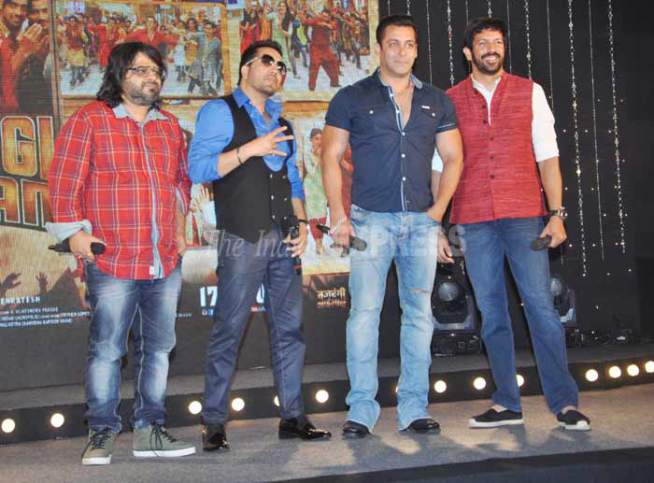 सलमानतर्फे ‘आज की पार्टी’