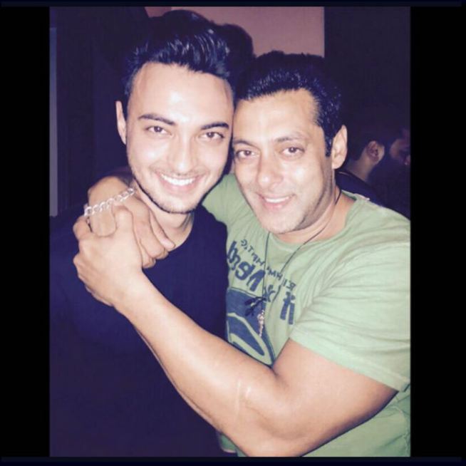 भाईजानचे ईद सेलिब्रेशन