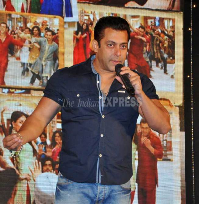 सलमानतर्फे ‘आज की पार्टी’