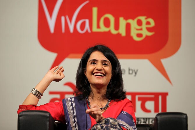 'लोकसत्ता' व केसरी प्रस्तुत 'व्हिवा लाउंज' कार्यक्रमात अभिनेत्री अमृता सुभाषने तिचा अभिनय प्रवास उलगडला. (छाया- प्रशांत नाडकर)