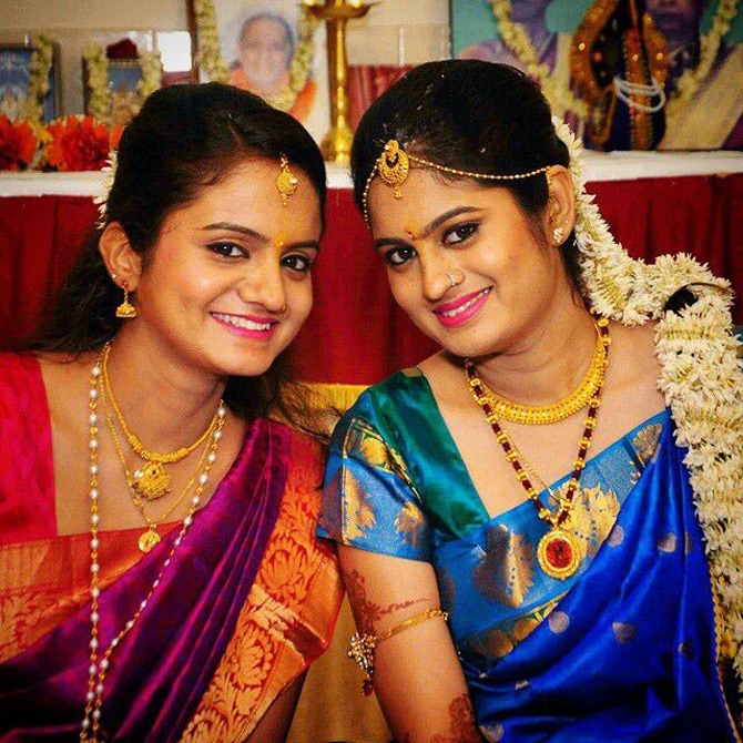 ठाण्यातील 'कृष्णा निवास' याच इमारतीतील अरुण सावंत यांची मुलगी भक्ती आणि रश्मी या दोघी लहानपणीच्या मैत्रिणी होत्या. तसेच त्यांच्या कुटुंबांचे जिव्हाळ्याचे नाते होते. भक्तीची मुलगी अनया हिचा ३ ऑगस्ट रोजी पाचवा वाढदिवस होता. त्यामुळे या वाढदिवसाकरिता रश्मी माहेरी आली होती. सोमवारी रात्री भट आणि सावंत कुटुंबीय एका हॉटेलमध्ये अनयाचा वाढदिवस साजरा करून घरी परतले. मात्र, वाढदिवसाच्या सुखद अनुभवातून जात असतानाच या कुटुंबांसाठी ही अखेरची रात्र ठरली. (छाया - दिपक जोशी)