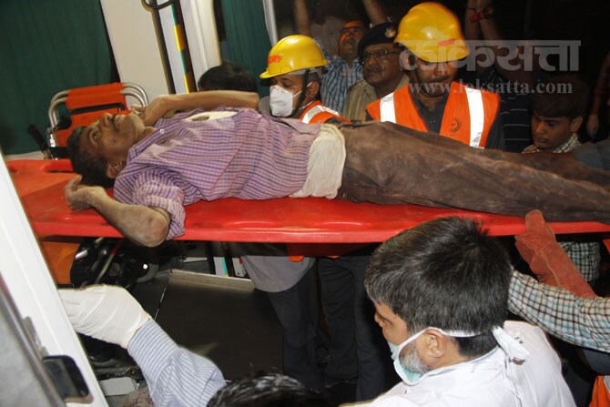 मीन मालकाने १५ वर्षांपूर्वीच ही जमीन विकसित करण्यासाठी बिल्डरला देण्याचा निर्णय घेतला. मात्र, जमीन मालकाच्या घरातील वादामुळे इमारत रिकामी करण्यात आली नाही आणि त्याचे विकसन लांबणीवर पडले. (छायाः दीपक जोशी)