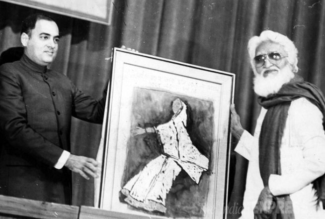 जगविख्यात चित्रकार एम.एफ.हुसेन यांच्यासमवेत राजीव गांधी. (एक्सप्रेस अर्काईव्ह फोटो)