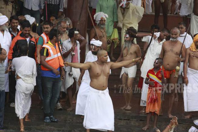 कुंभमेळाः शाहीपर्वास मंगलमय प्रारंभ…