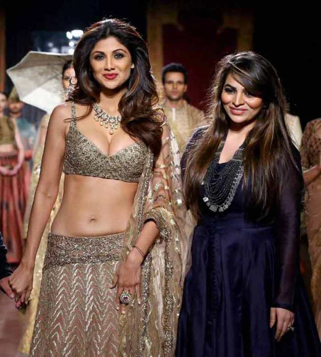 ‘एआयसीडब्ल्यू २०१५’च्या रॅम्पवर शिल्पा, चित्रांगदा, अदिती