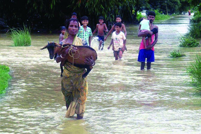 पश्चिम बंगालला पावसाचा तडाखा