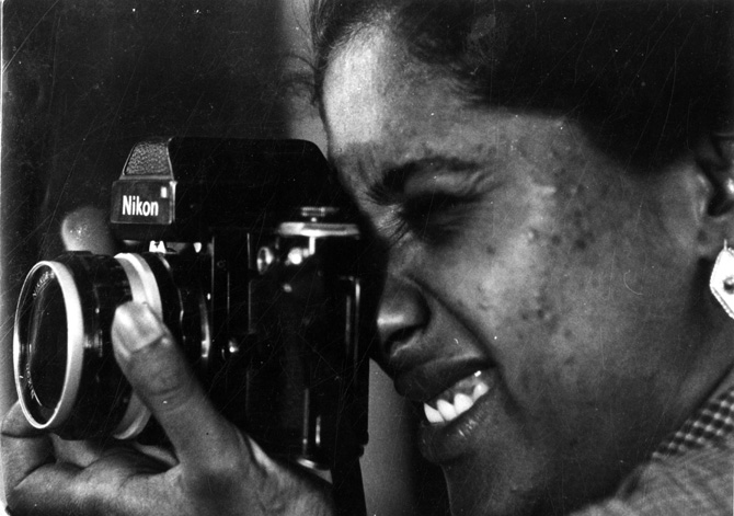 अवघ्या ३१ व्या वर्षी जगाचा स्मिता पाटील यांनी जगाचा निरोप घेतला. विशेष म्हणजे त्यांच्या निधनानंतर त्यांचे जवळपास चौदा चित्रपट प्रदर्शित झाले होते.