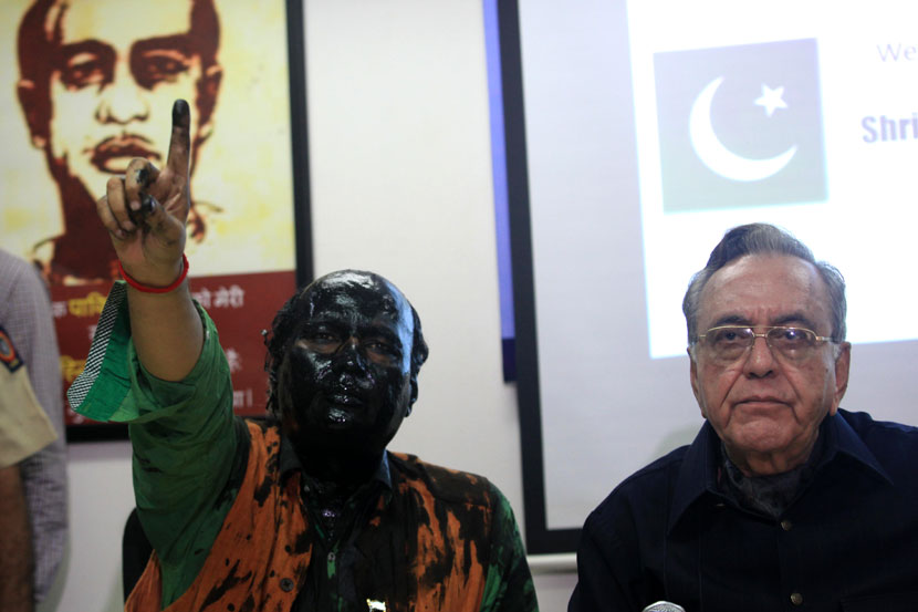 sudheendra kulkarni, Shiv Sena, Pakistan