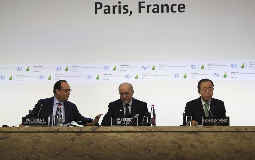 पॅरिस येथे सोमवारपासून जागतिक हवामानविषयक शिखर परिषदेला सुरुवात झाली. (पीटीआय)