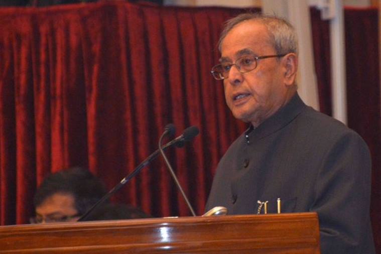 Pranab Mukherjee, President, Remove divisive views empower the poor , Sabarmati Ashram , Mahatma Gandhi, Loksatta, Loksatta news, Marathi, Marathi news