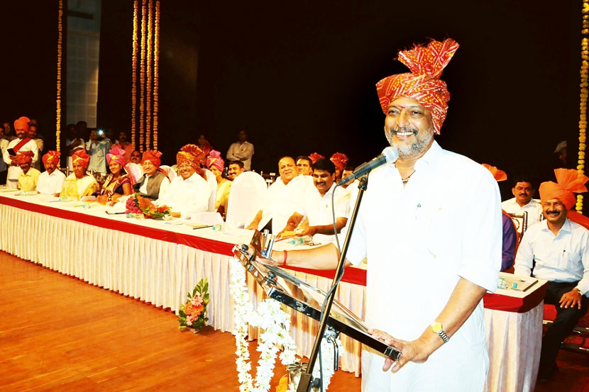 ‘केशवराव भोसले नाटय़गृहाचा सांभाळ करा, स्वच्छता ठेवा, मागण्या टाळा’