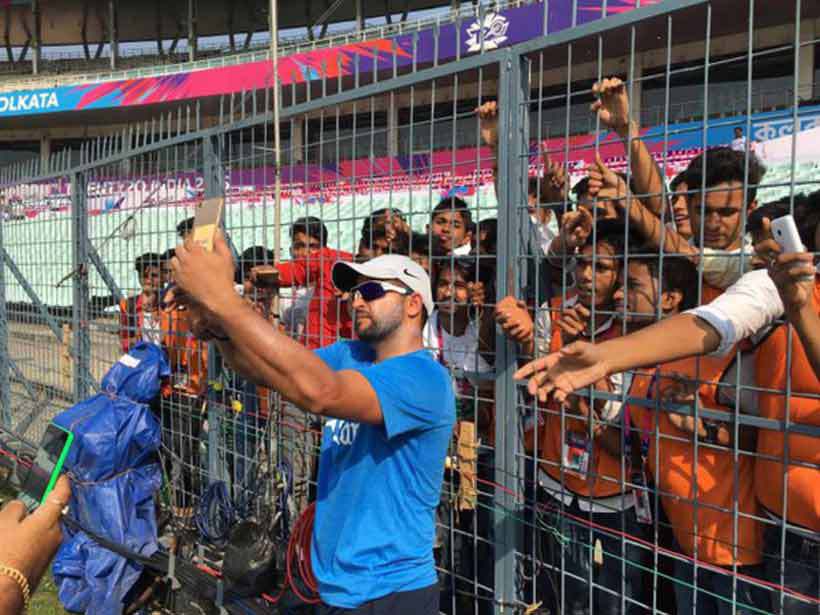 And, the new autograph - the selfie. Raina was happy to oblige fans with a selfie. (Source: Twitter)
