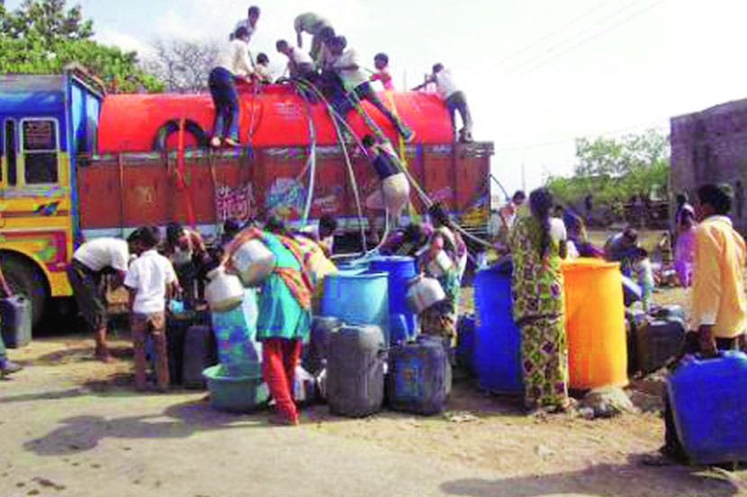 औरंगाबाद जिल्ह्यातील आठ लाख नागरिक टँकर भरोशावर