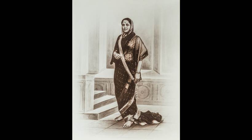 कपुरथळाच्या महाराज कुमार राणी सीता देवी यांचे १९३७ साली काढण्यात आलेले छायाचित्र.