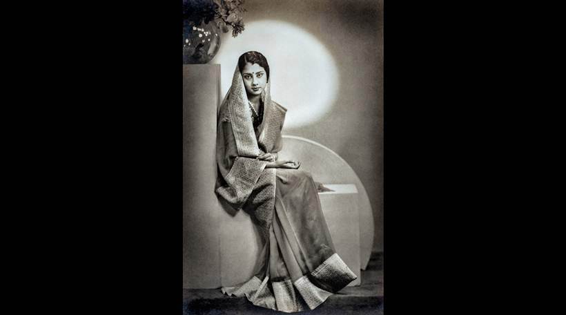 ग्वाल्हेरच्या लेखा ज्ञानेश्वरी देवी. हॅमिल्टन स्टुडिओत १९४० साली काढण्यात आलेले छायाचित्र.