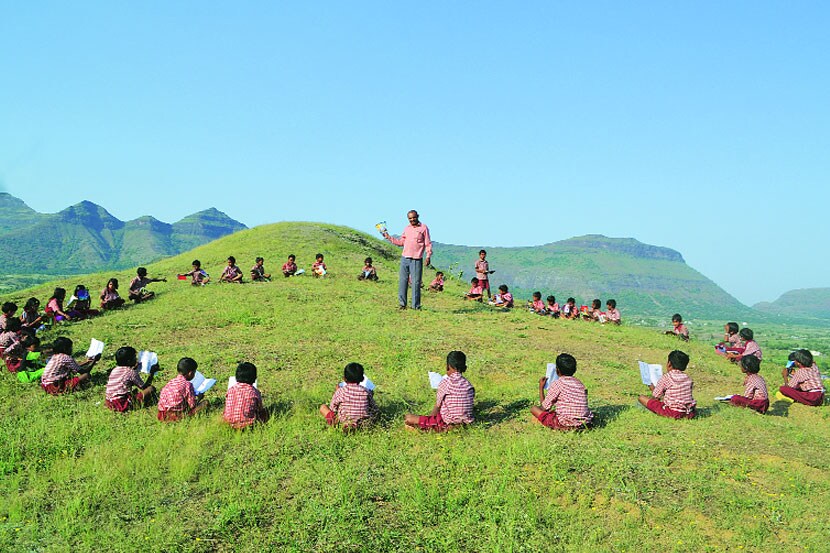  वाचन प्रेरणा दिन-आभाळ झाले पुस्तक.