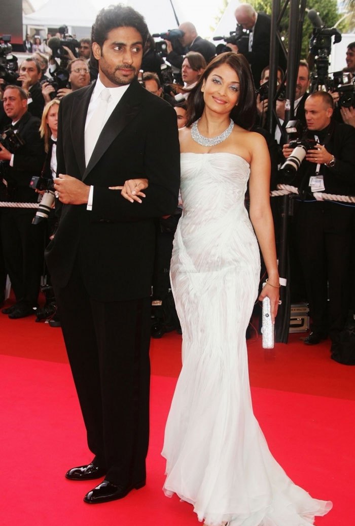 २००७ साली ऐश्वर्या अभिनेता अभिषेक बच्चनसोबत विवाहबद्ध झाली. या वर्षी ऐश्वर्या पती अभिषेकसोबत पांढऱया रंगाच्या आऊटफिटमध्ये रेड कार्पेटवर उतरली होती.